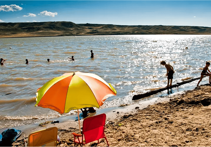 Sandy beach on Lake Deifenbaker.